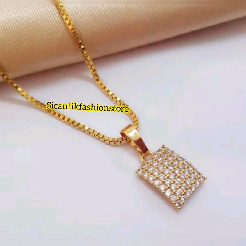 Kalung Titanium Wanita Liontin Kotak Full Permata Warna Gold dan Silver Terlaris Anti Karat selamanya Kalung Titanium Wanita Liontin Kotak Gold Fashion Wanita