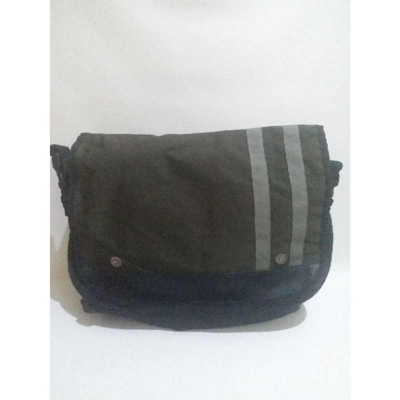 Preloved sling bag, messanger bag, tas selempang, tas pria, tas bekas, tas seken