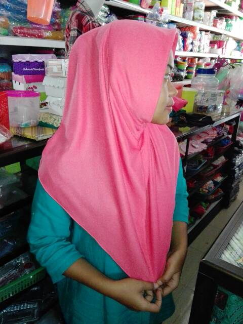 HOT PROMO Jilbab Hijab instan Najwa khimar M / S