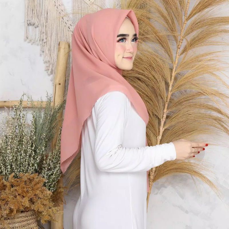 Jilbab Bella Square Segiempat Jahit Tepi