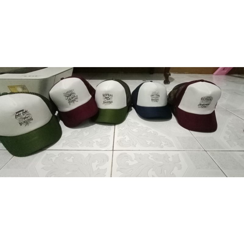 topi kopral merchandise Kicaumania + bonus gantungan kunci kopral