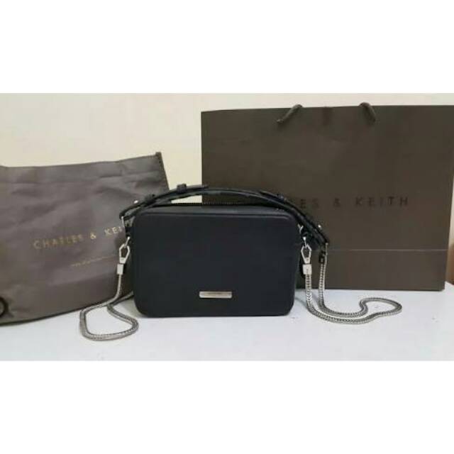 Tas Charles n keith stylish wanita