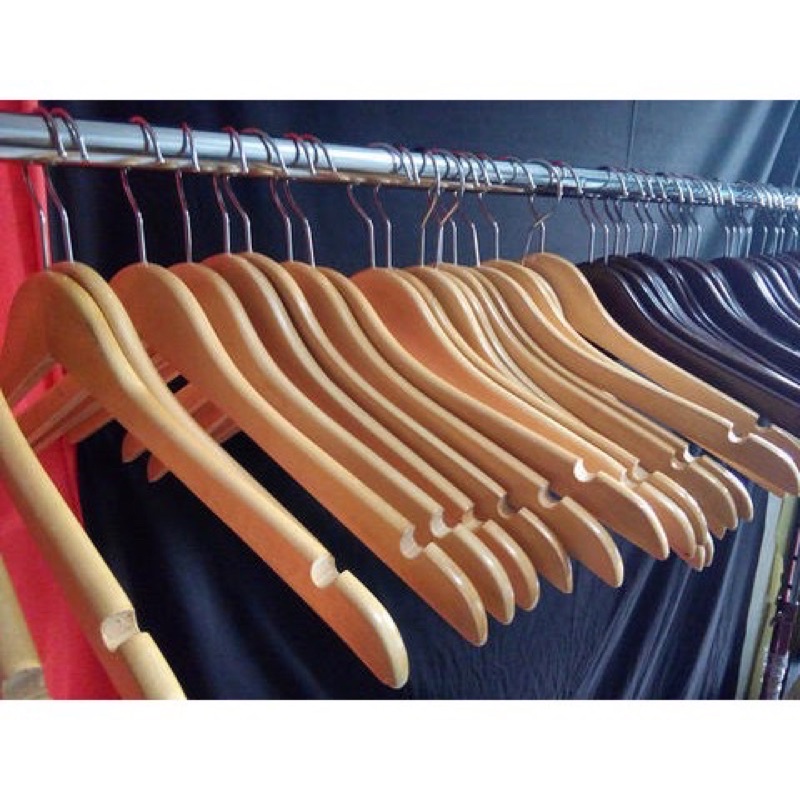 HANGER KAYU (harga perlusin)