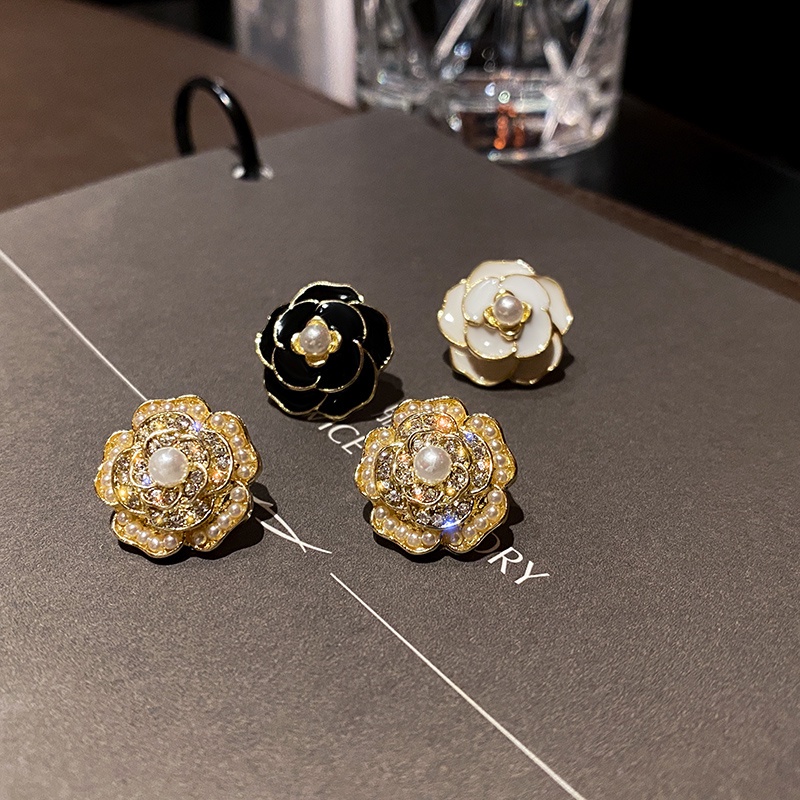 Anting Desain Bunga Camellia Bahan 925 Silver Needle Gaya Korea Untuk Wanita