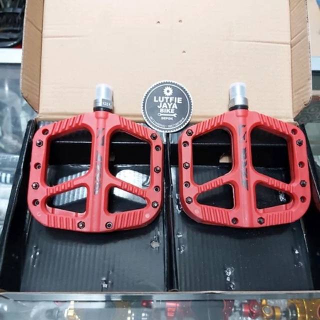 PEDAL RAZE N90 NYLON FIBER MERAH