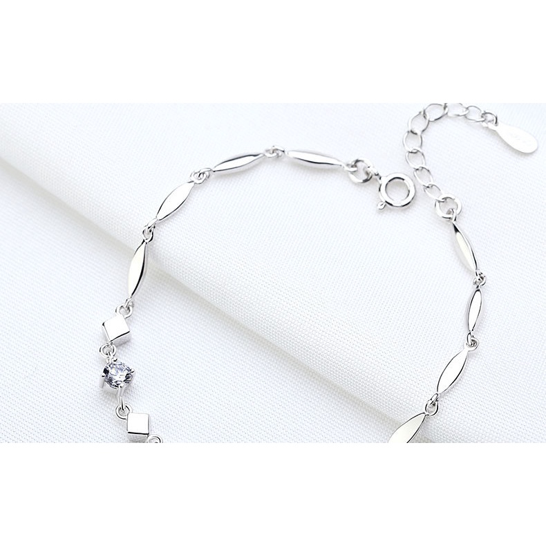 Gelang Bahan Stainless Steel S925 Lapis Silver Bentuk Hati Aksen Berlian Untuk Wanita