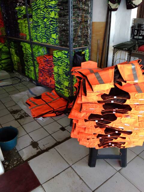 Rompi Lapangan Proyek Orange Polos Parasut Tebal