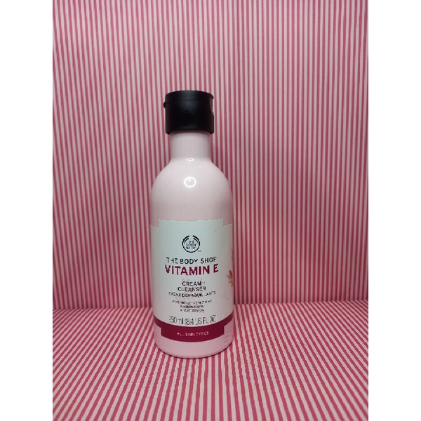 Jual the body shop vitamin e cream cleanser 250ml Shopee Indonesia