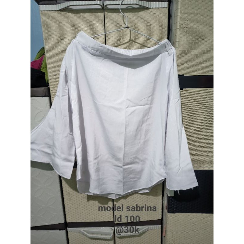Sabrina putih
