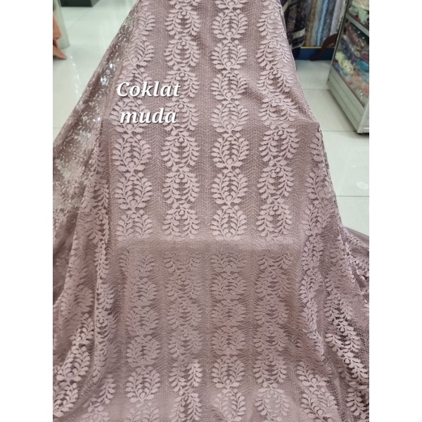 Broklat Cornely Halus