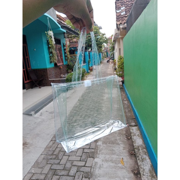 

Tas Mika Parcel Full Transparan Terlaris P.25*L.10*T.20