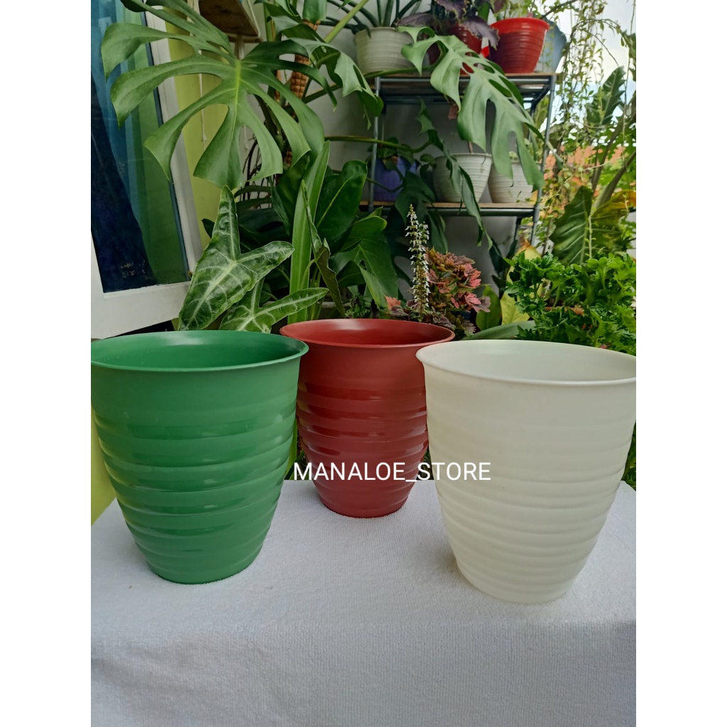 POT BUNGA PLASTIK.POT TAWON TIRUS, POT TIRUS FLOWERS, POT MURAH, POT CANTIK