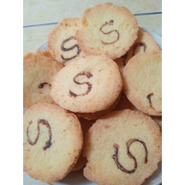 

Kue bolu kering