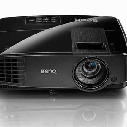 BENQ MX505 / 3000 LUMENS / 13.000 : 1
