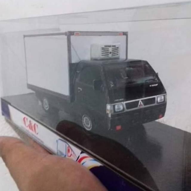 Papercraft miniatur L300 box