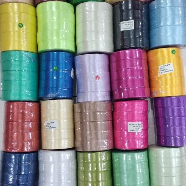 

Pita Satin 2cm panjang 20 yard Pita Satin Ukuran 3/4 inch