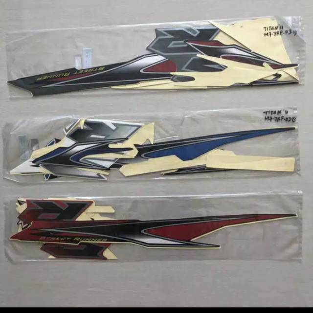 Striping polet stiker bodi smash titan