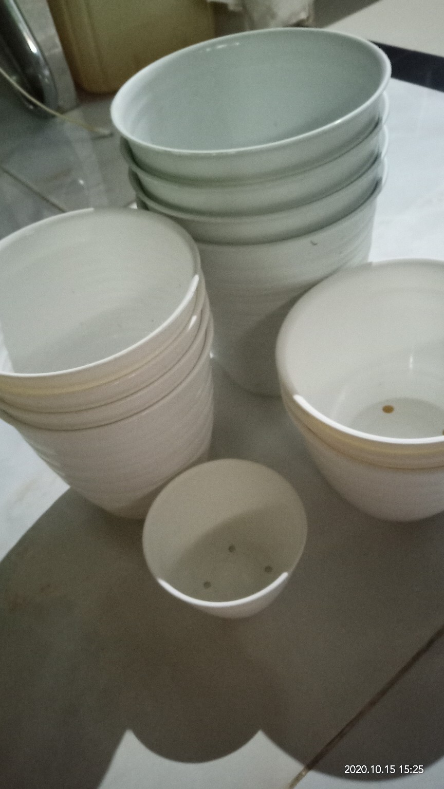 Pot Tawon 15 Cm Plastik