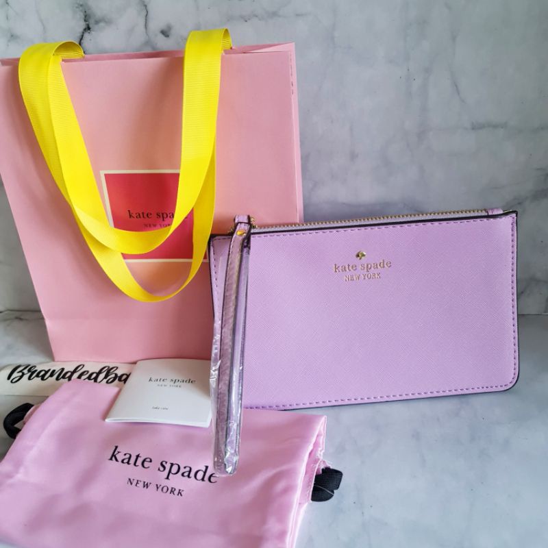 Harga Wristlet Kate Spade Terbaru Februari 2023 |BigGo Indonesia