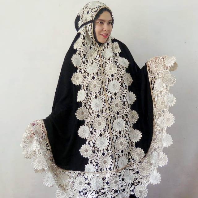 (COD) MUKENA DEWASA MEWAH BAHAN SUTRA SANTUNG HITAM RENDA KHUSUS