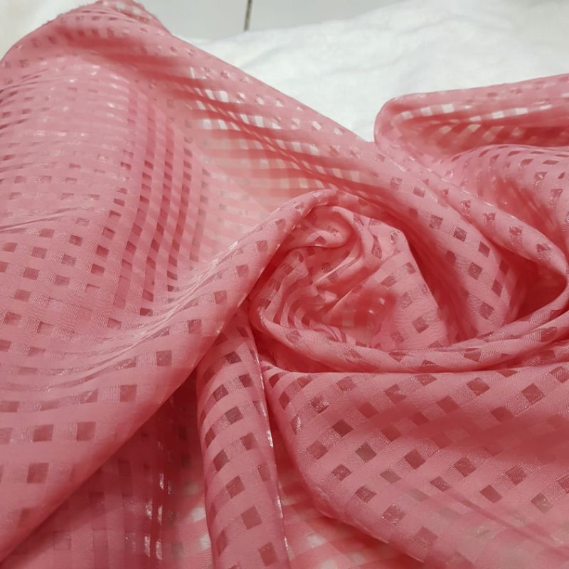 Kain Organza Motif Kotak