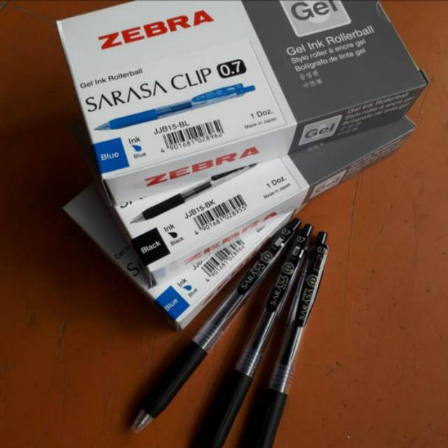 

Pena Sarasa Zebra 0.7mm Tip Point.