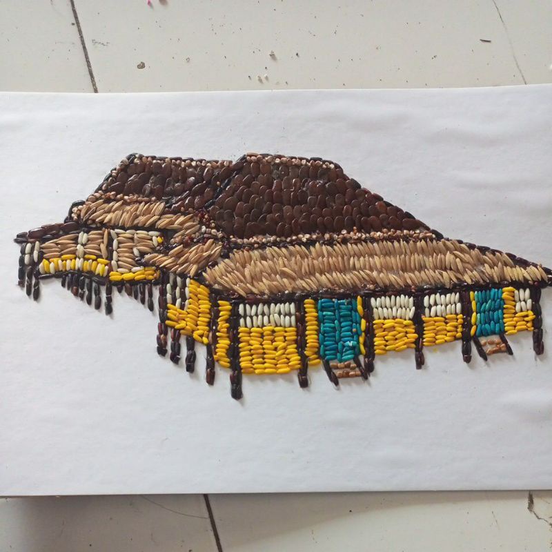 Kolase Rumah Adat Limas Dari Biji-Bijian