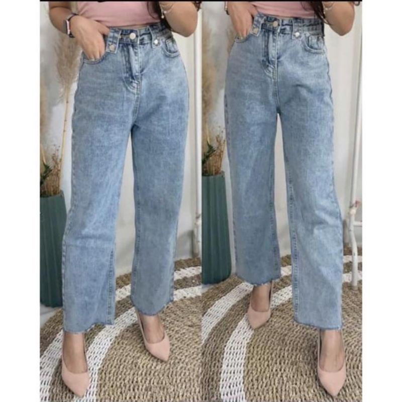 IMPORT BANGKOK QULOT UNFINISHED FLARED JEANS