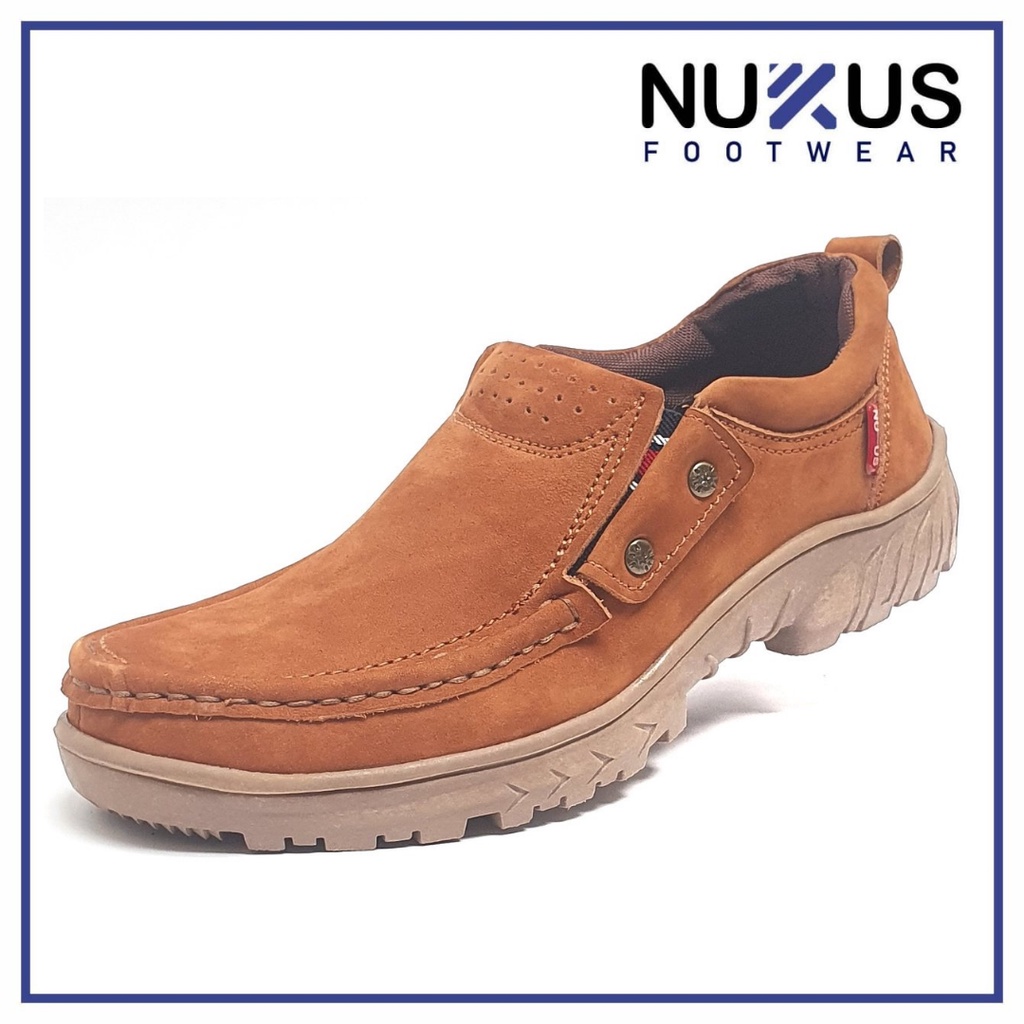 Nukus Footwear Sepatu Kasual Kulit Nubuck Slip On Pria Cokelat Tan - NKS K 01