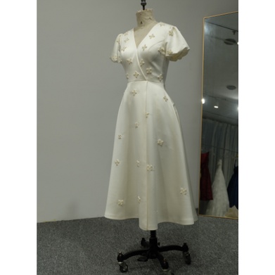 MOONLAND SATIN HAND MADE BEADED V-NECK A-LINE SHORT GOWN ZIPPER KOREAN WEDDING DRESS.