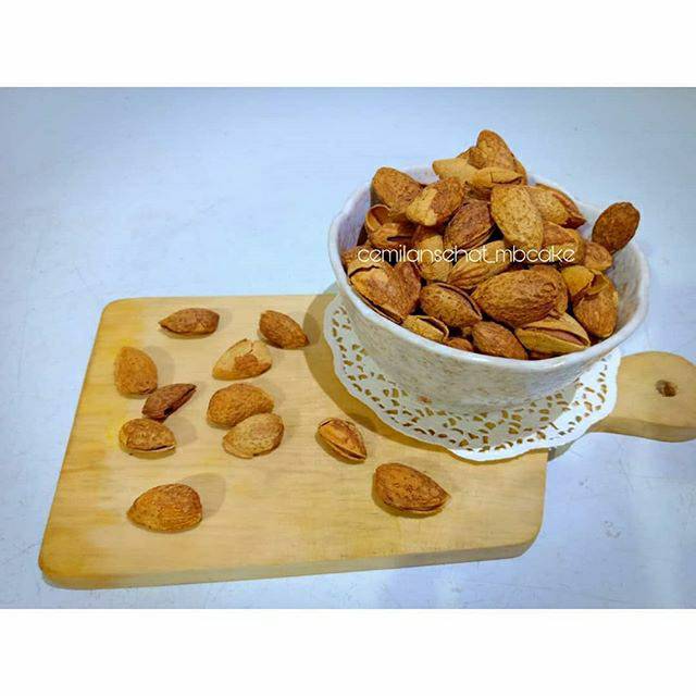 

Roasted Almond Milk