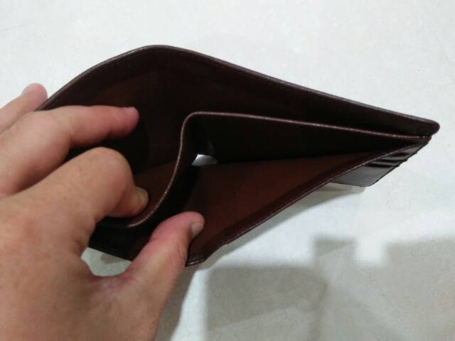 Dompet lipat pendek mata kuning