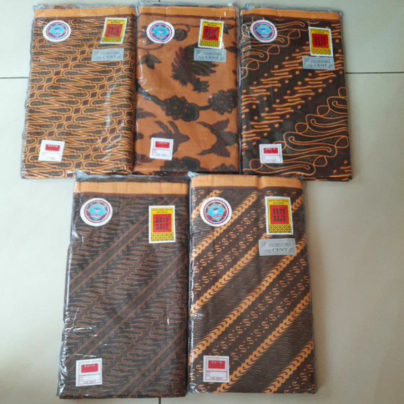 kain panjang batu raja