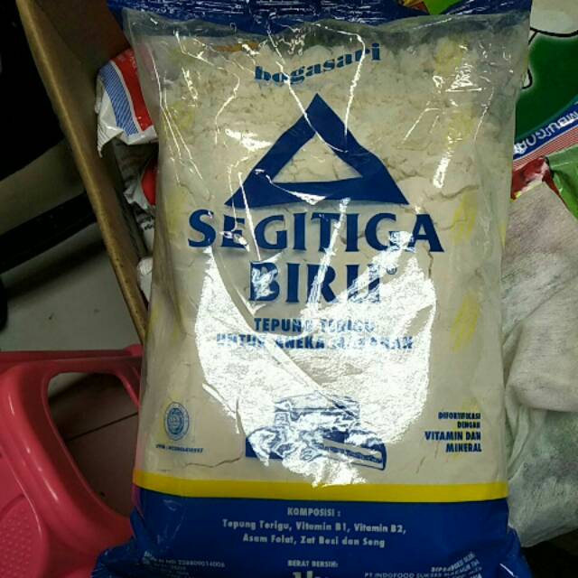 

Tepung Segitiga Biru 1 kg