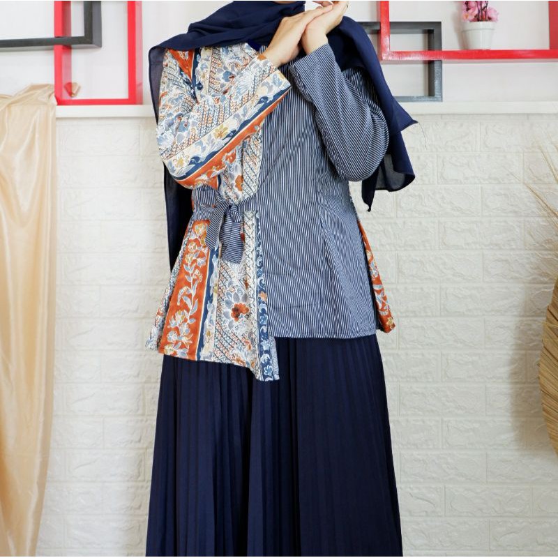 Blouse batik/atasan/atasan batik/blouse kekinian