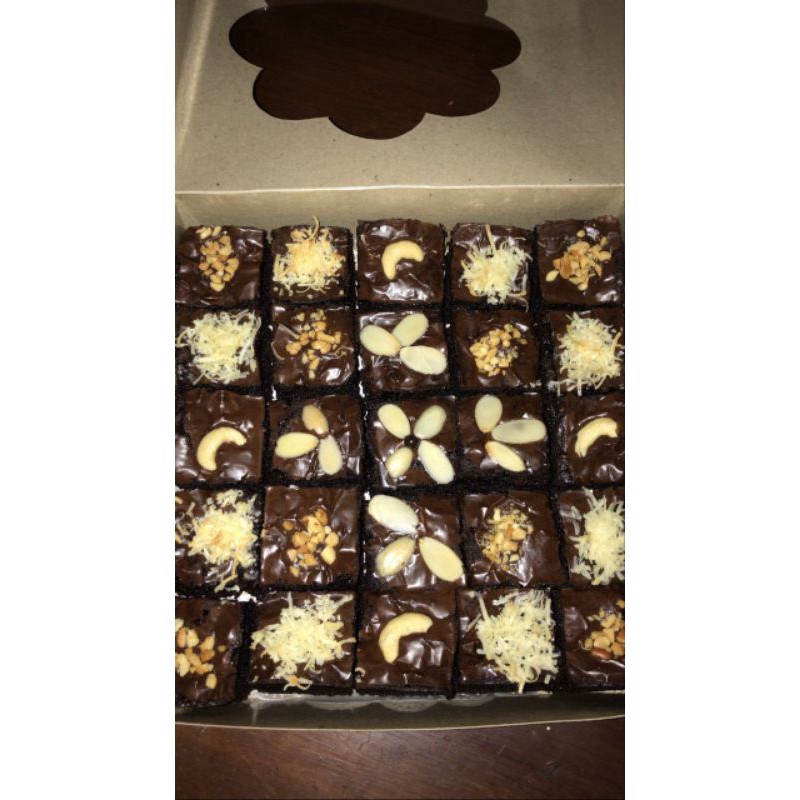 

Premium Fudgy Brownies Mu