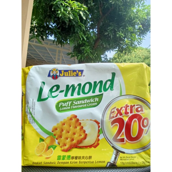 

Julie's Lemond Puff Sandwich / Biskuit Sandwich Dengan Krim Berperisa Lemon 170 Gram