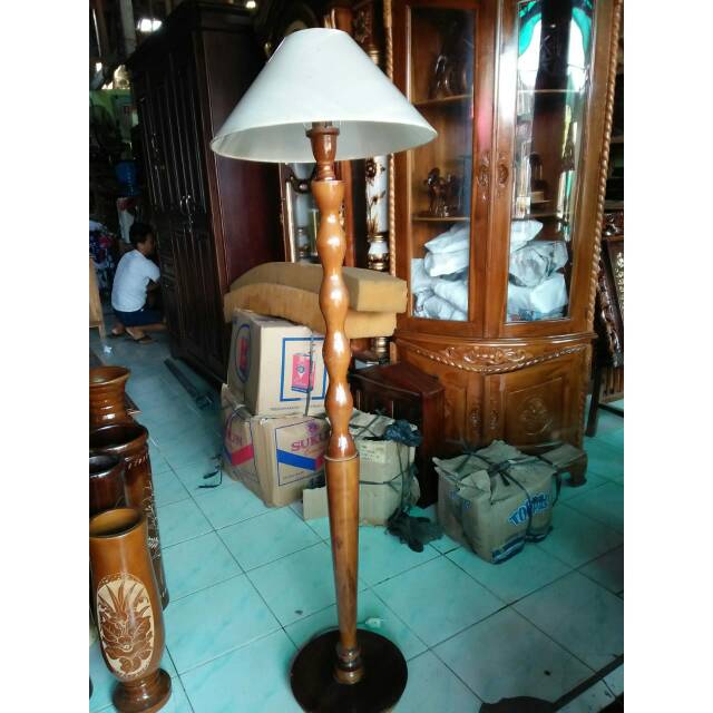 Lampu kamar lampu hias lampu sudut ruangan lampu tidur dari kayu jati