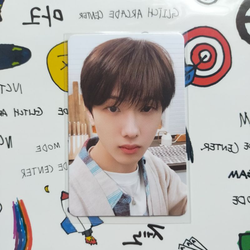 Jisung MD IDC Universe Random Selca