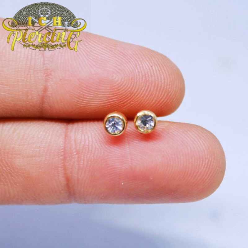 Anting Stud Kasual Emas 3mm  Aksesoris Anting Permata Wanita Gold Titanium steel