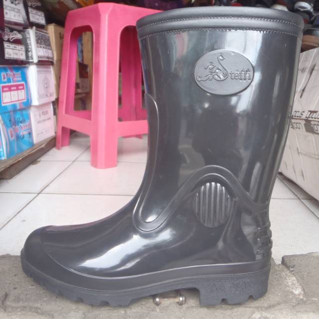 steffi boots