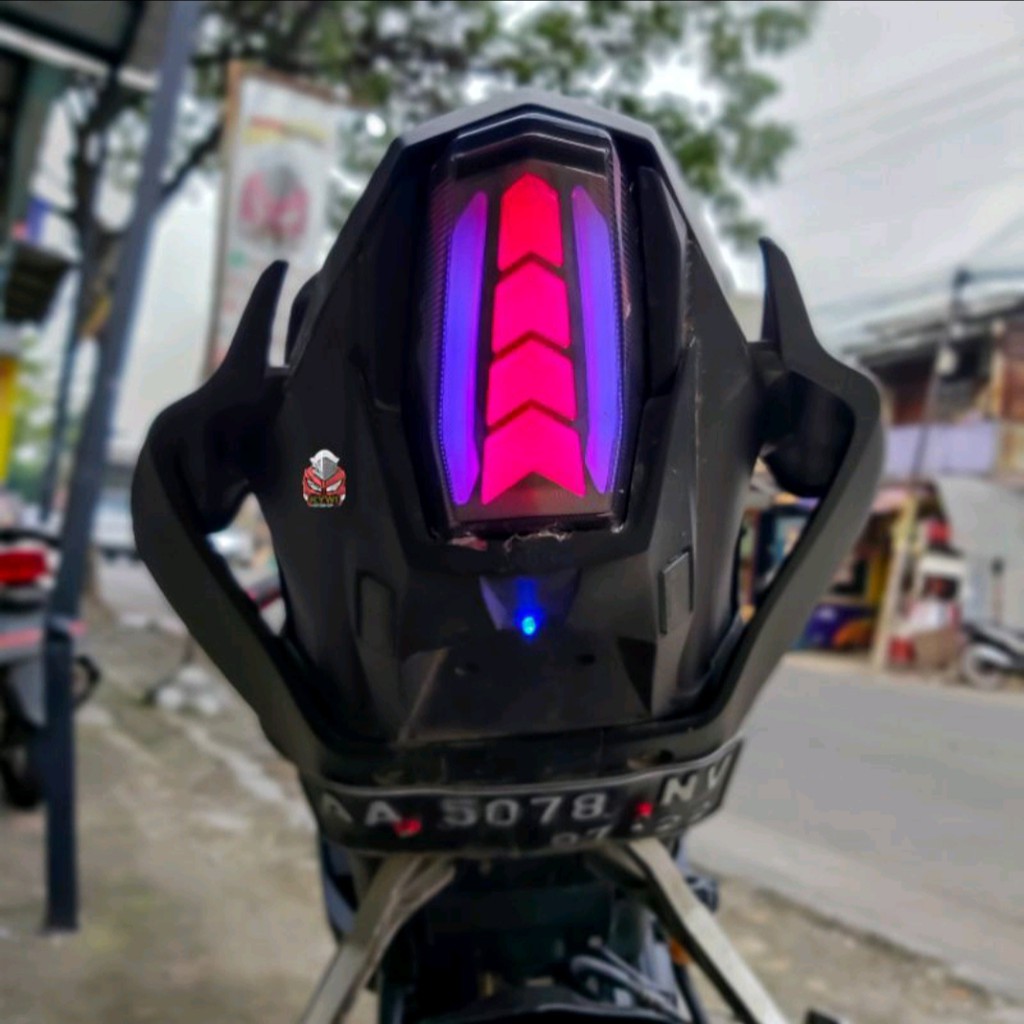 LAMPU STOP BELAKANG R15 V3 R15 V4 STOPLAMP R15 V3 R15 V4 MODEL PELANGI