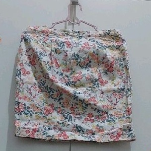 Skirt Rok Stradivarius Preloved