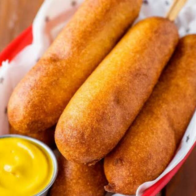 

Corndog dengan 4 pilihan saos