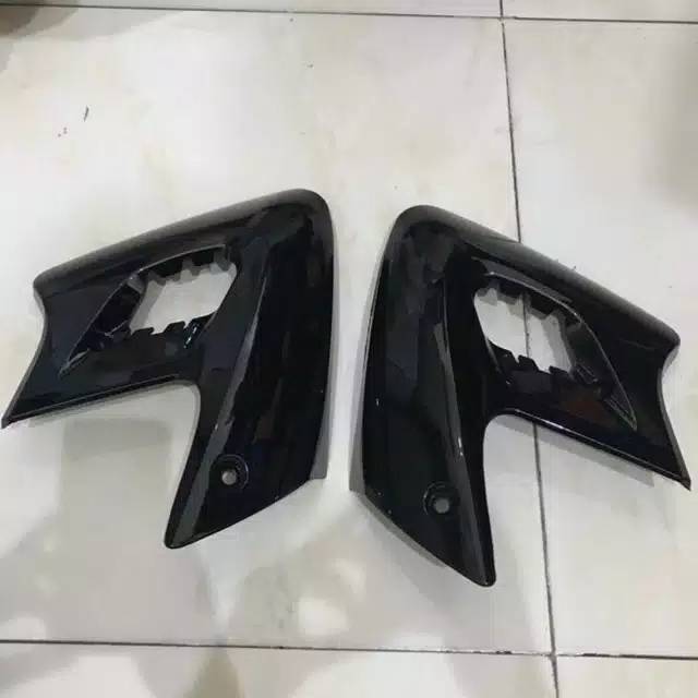 Cover tangki kupingan tiger Revo