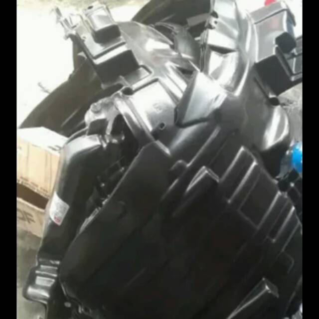 Liner fender avanza veloz harga perbuah