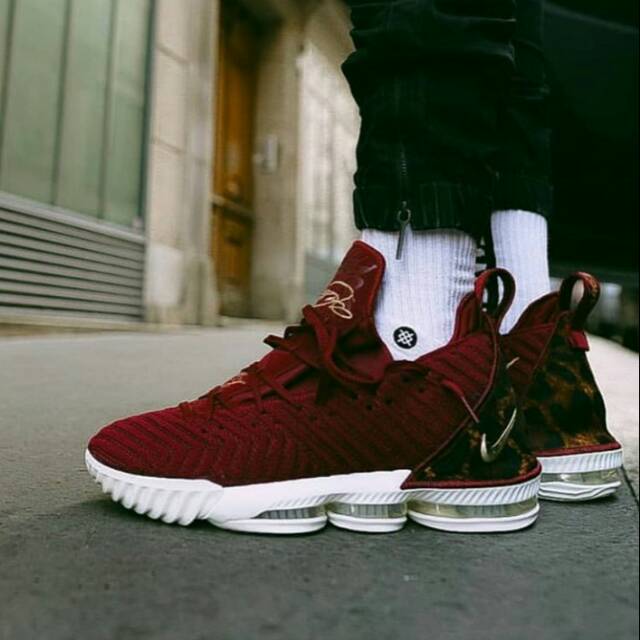 Nike Lebron 16 " Redcamo"