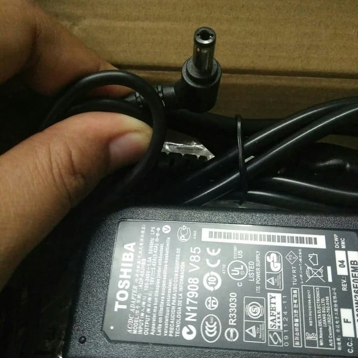 Adaptor Charger Toshiba C800 C800D C840 C840D C850 19V 3.42A ORIGINAL