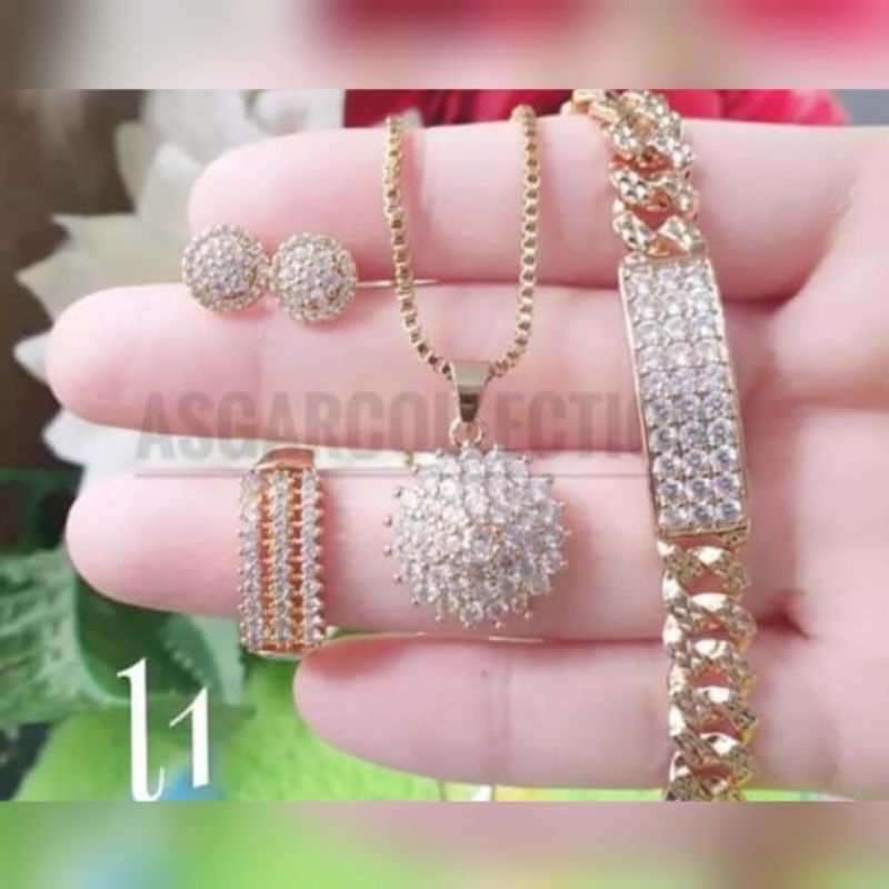 Perhiasan 1 set wanita dewasa 29