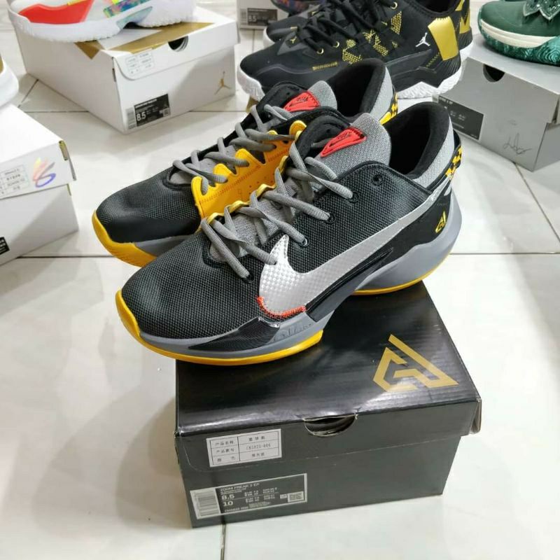 GREEK FREAK 2 LOW TAXI